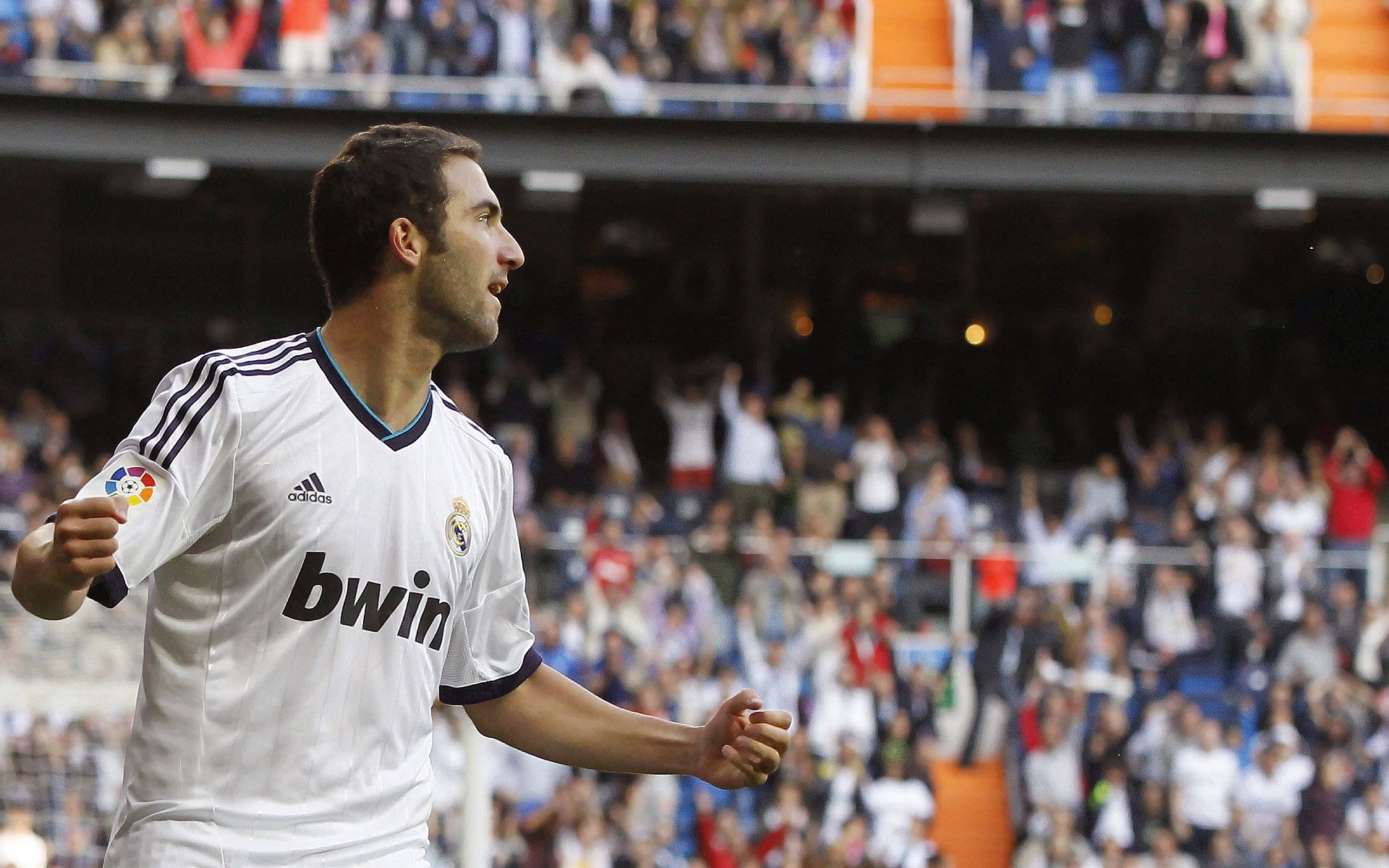 广州龙狮队逆转取胜，展现强大韧性，广州龙狮是哪个球队